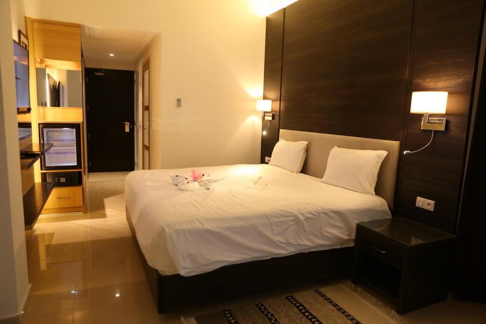Hotel Ksar Dhiafa By Plaza Hotels & Resorts シディブジッド県 エクステリア 写真
