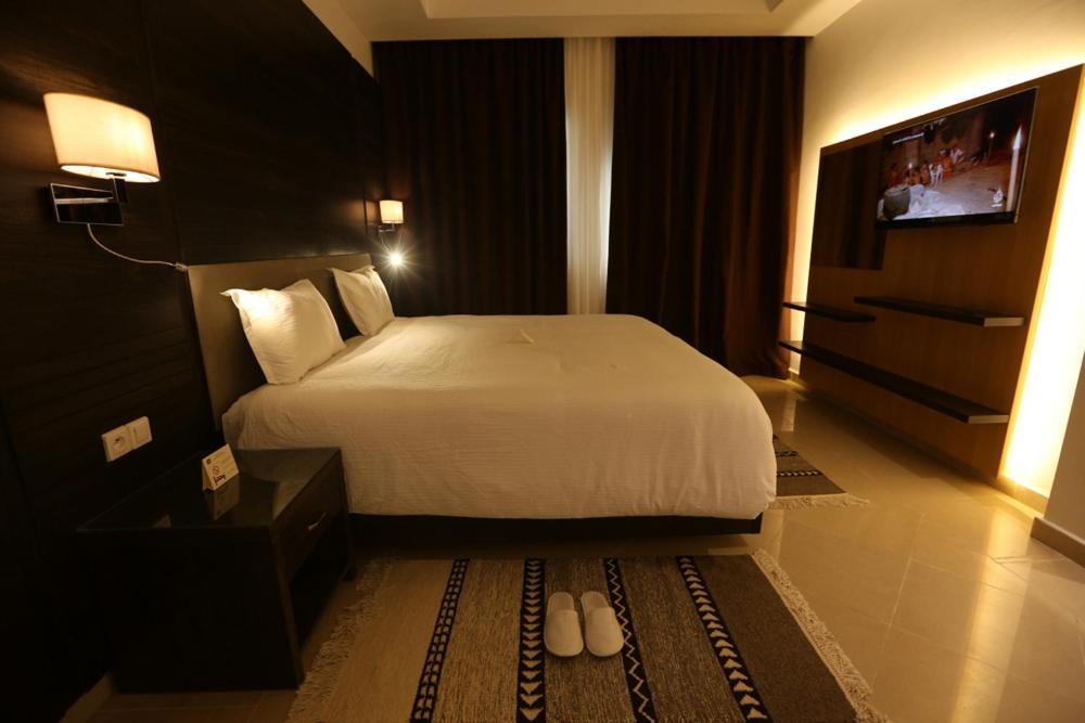 Hotel Ksar Dhiafa By Plaza Hotels & Resorts シディブジッド県 エクステリア 写真
