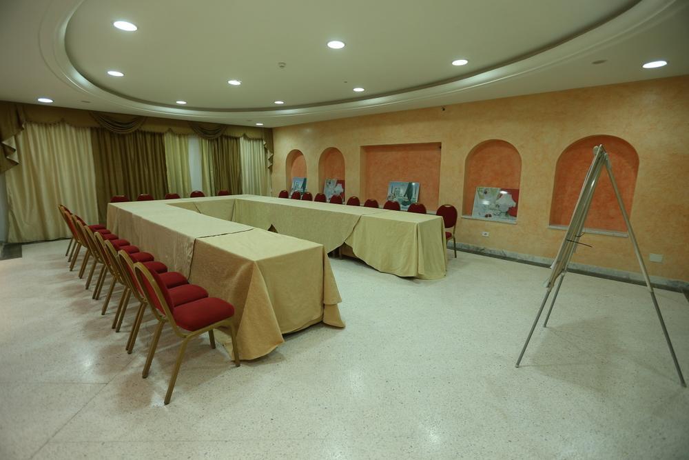Hotel Ksar Dhiafa By Plaza Hotels & Resorts シディブジッド県 エクステリア 写真